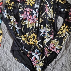 Duluth Trading Co Women's Floral One Piece - Black, Yellow, Pink, White